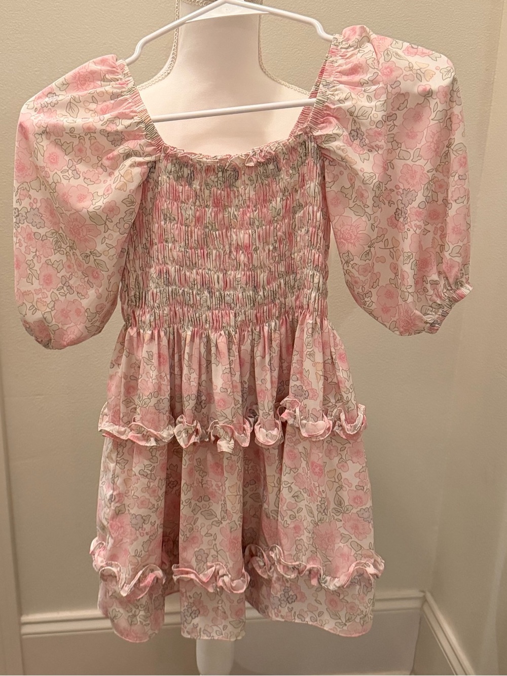 Pink Girls' Smocked Puff Sleeve Dress
